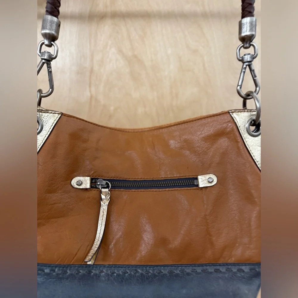 The Sak Kendra Hobo Bag in Grey, Gold and Brown - Picture 4 of 15